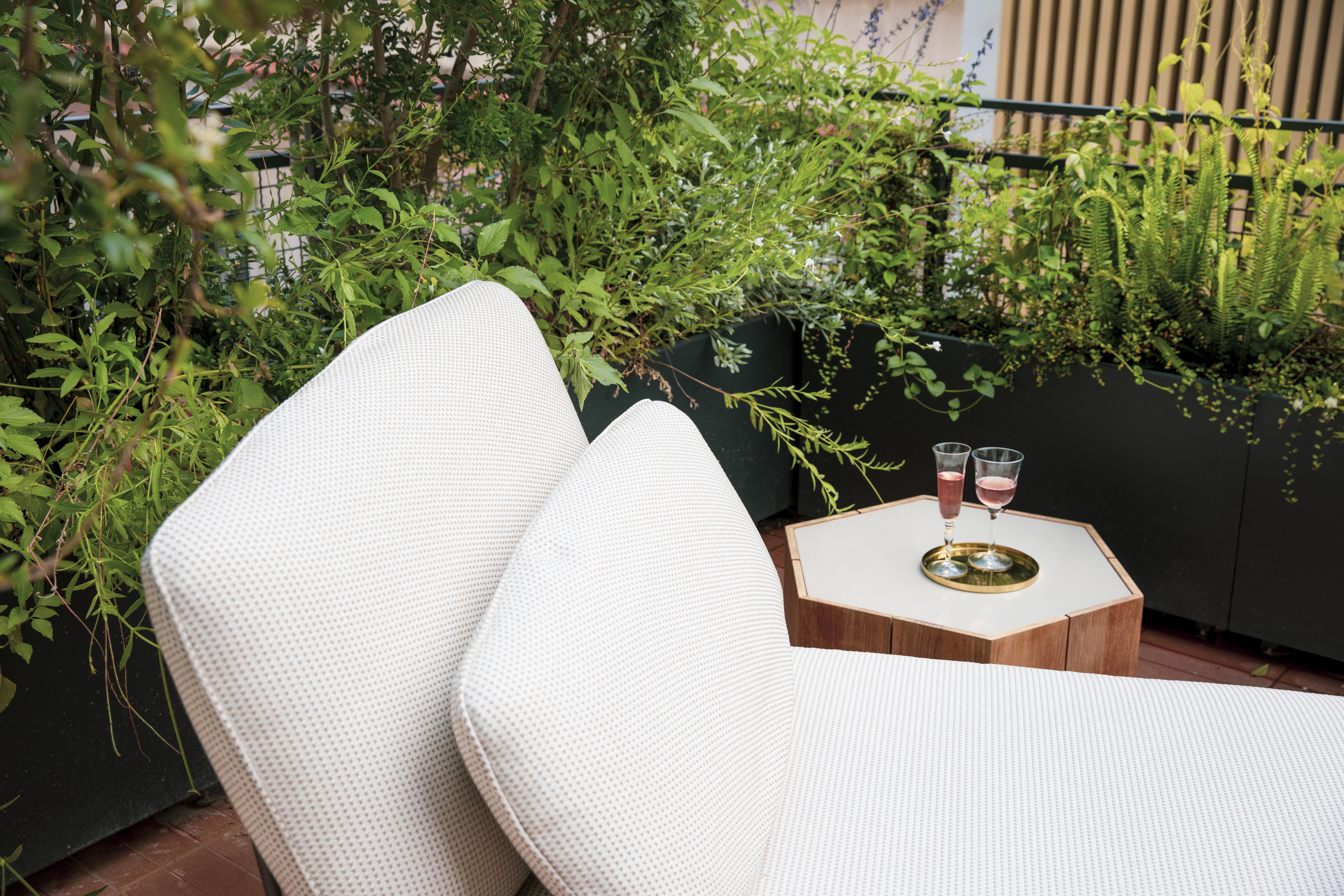 Gatsby Athens Hotel Ngoại thất bức ảnh A balcony in Barcelona