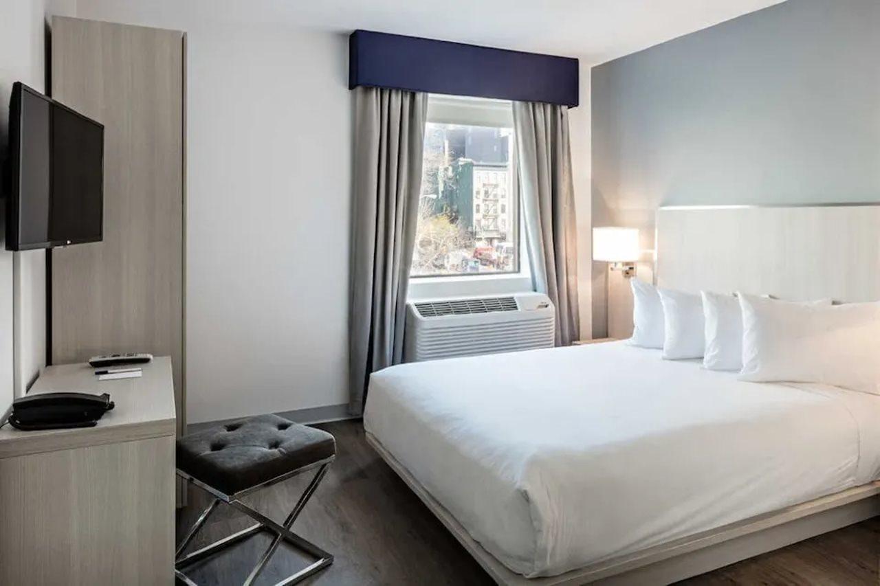 Gatsby Athens Hotel Ngoại thất bức ảnh A room at the Hotel 373 Madison