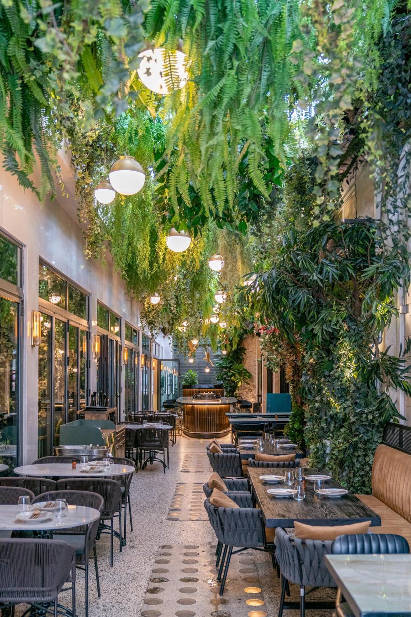 Gatsby Athens Hotel Ngoại thất bức ảnh The interior of the restaurant